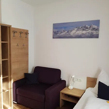 Haus Arnold - Und 锡利安