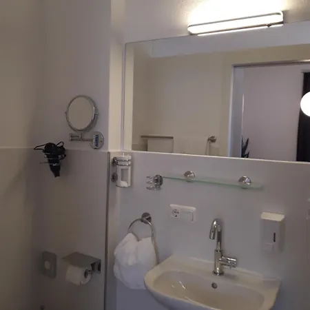 Haus Arnold - Und * 锡利安